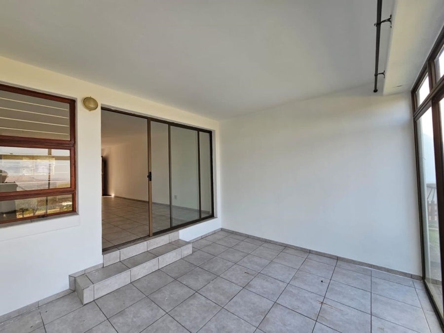 To Let 2 Bedroom Property for Rent in Mount Kos North West